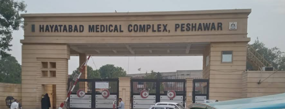 Hayatabad Medical Complex removes director over administrative shortcomings, procurement delays