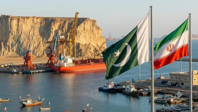 Iran Eyes Expanded Economic Cooperation with Pakistan via Karachi, Gwadar Ports