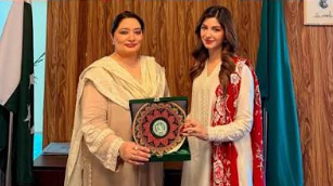Kinza Hashmi Visits National Assembly as MNAs Acknowledge Her Work