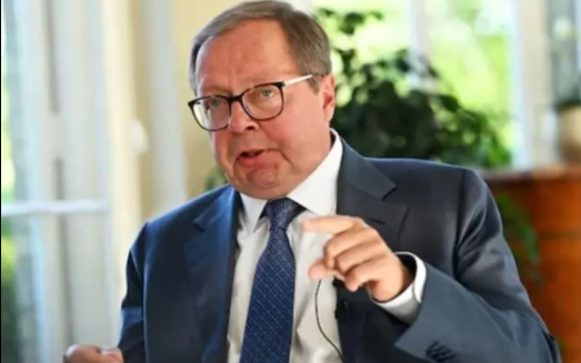 Russia Recalls Envoy from London Amid Escalating Ukraine Tensions