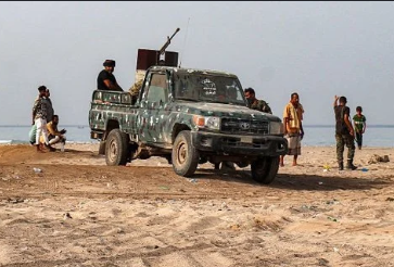 Saudi Arabia weighs backing Yemeni ground offensive against Houthis
