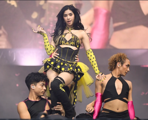 K-pop’s KATSEYE leader Sophia takes hiatus