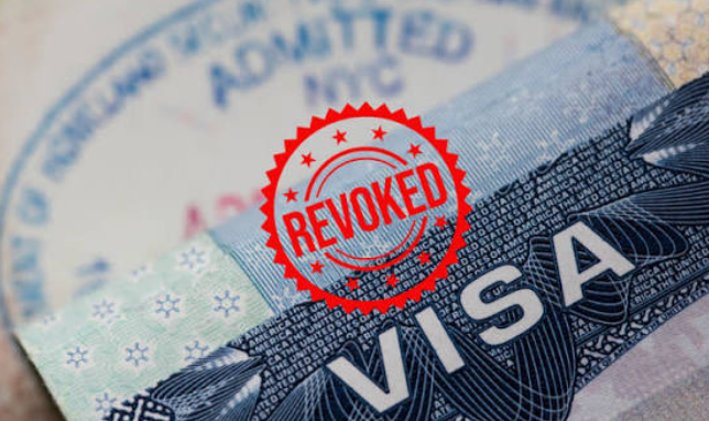 US plans to revoke visas of up to 200,000 asylum seekers