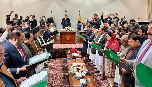 AJK PM Iftikhar Gillani forms eight-member cabinet