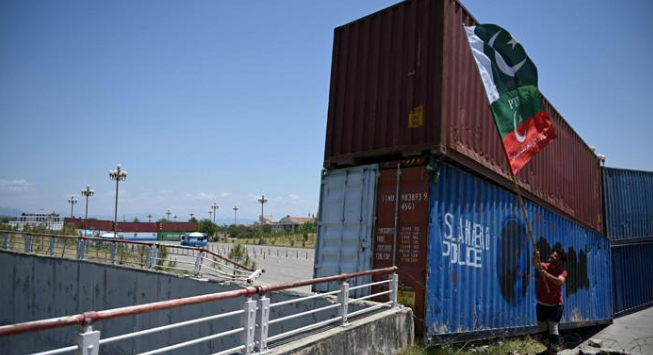 Authorities Prepare to Block Chenab, Jhelum Bridges Ahead of PTI March