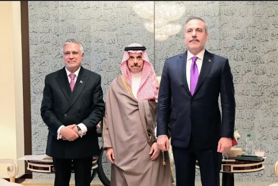 Dar, Saudi and Turkish Ministers Review Progress on Tripartite Defence Pact