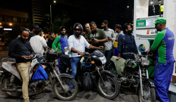 Govt Cuts Petrol Price by Rs1.49, High-Speed Diesel by Rs2.73 per Litre