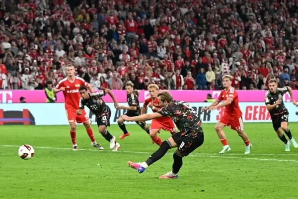 Harry Kane hits Bundesliga century as Bayern Munich rout Union Berlin