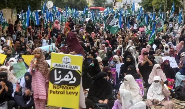 JI threatens nationwide wheel-jam strike over lack of economic relief