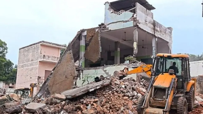 Pakistan condemns mosque demolition in India’s Uttar Pradesh