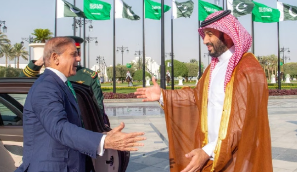Pakistan stands with Saudi Arabia for the security of the Haramain Sharifain: PM