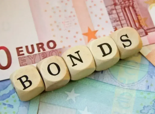 Pakistan’s $3bn bond sale boosts investor confidence, but debt risks persist