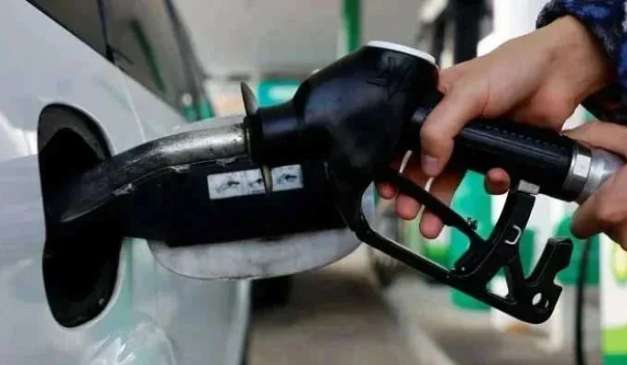 Petrol Price Cut by Rs1.70, HSD by Rs3.12 per Litre