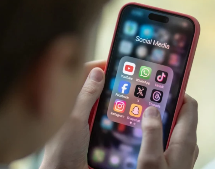 Plea filed in FCC seeking ban on social media access for children under 16