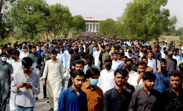 Students from three Sindh universities rally in support of unsuccessful SPSC candidates