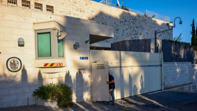 UK rejects Israeli retaliation over sanctions as Jerusalem consulate faces closure