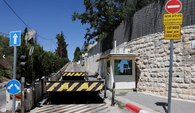 UK weighs expelling Israeli diplomats if Jerusalem consulate is closed